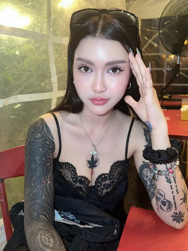 Mook Yee น้อง มุก