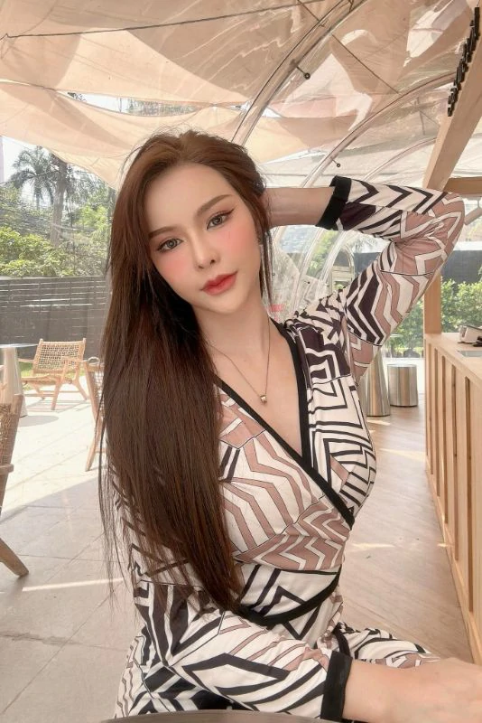 Ploy Theerada facebook 