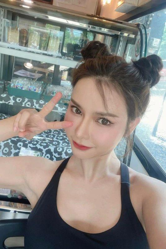 Ploy Theerada ผลงาน 