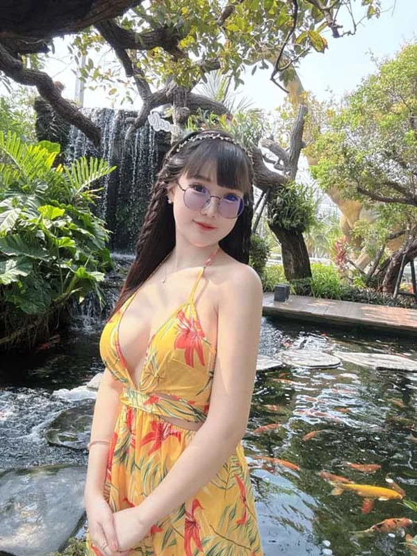 น้องไอซ์ถ่ายภาพเดี่ยวลุคเซ็กซี่